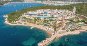 otelciler-kralinin-milyarlik-oteli-elde-kaldi-KWCBkdZy