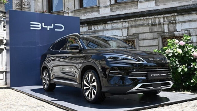 byd-fabrikayi-manisaya-kurmadi-direksiyonu-avrupaya-kirdi-33OqMaHu