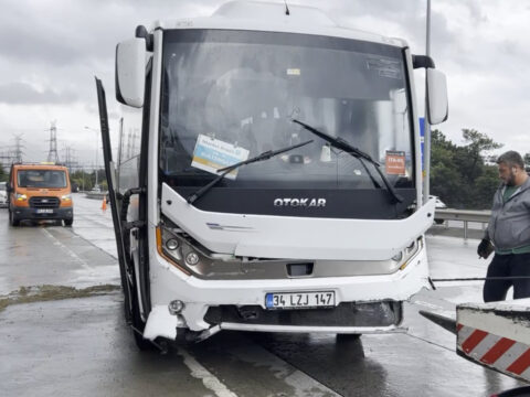 Havalimani personel servisi kaza yapti 3 yarali pWOAHiER